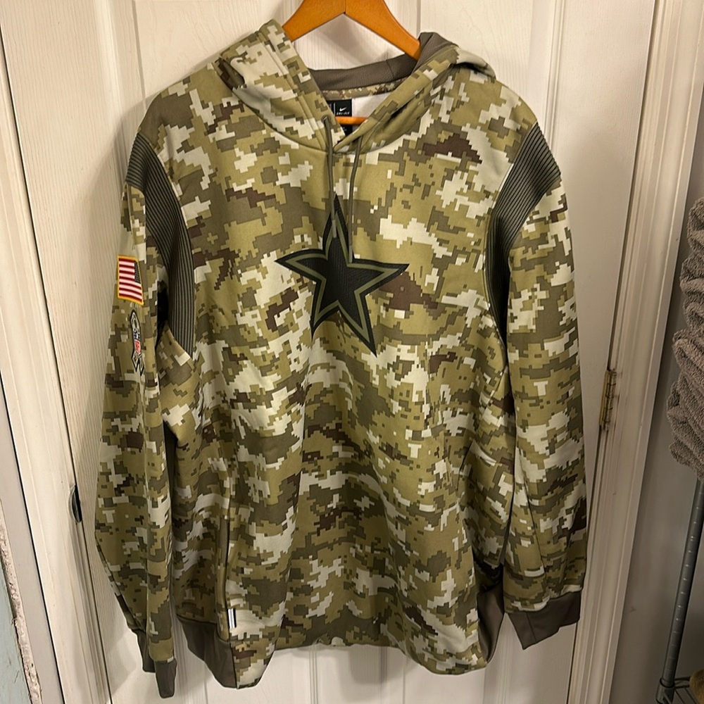 Dallas Cowboys Nike Salute to Service Hoodie